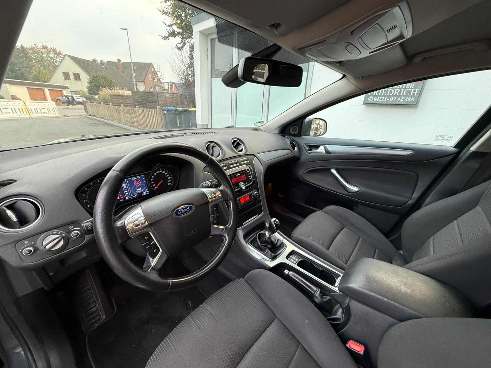 Ford Mondeo 2011 — photo 10