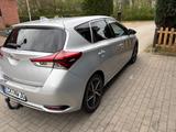 Toyota Auris Edition-S+ 1,6-l-D-4D S/S Edition-S+ - Toyota Auris mit Diesel-Antrieb