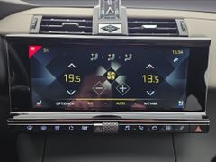 Fahrzeugabbildung DS Automobiles DS 7 Crossback PT 180 Rivoli + Leder/360°/AHK