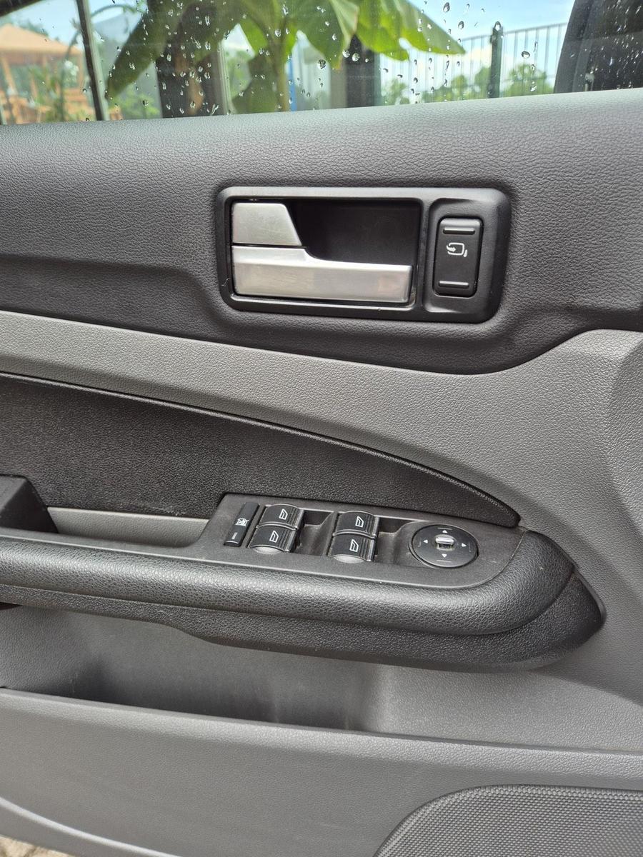 Ford Focus 2009 — photo 9