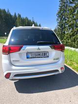 Mitsubishi Outlander PHEV 2.0 4WD,AHK,Batterie neu - Mitsubishi Plug-in Hybrid Outlander Gebrauchtwagen