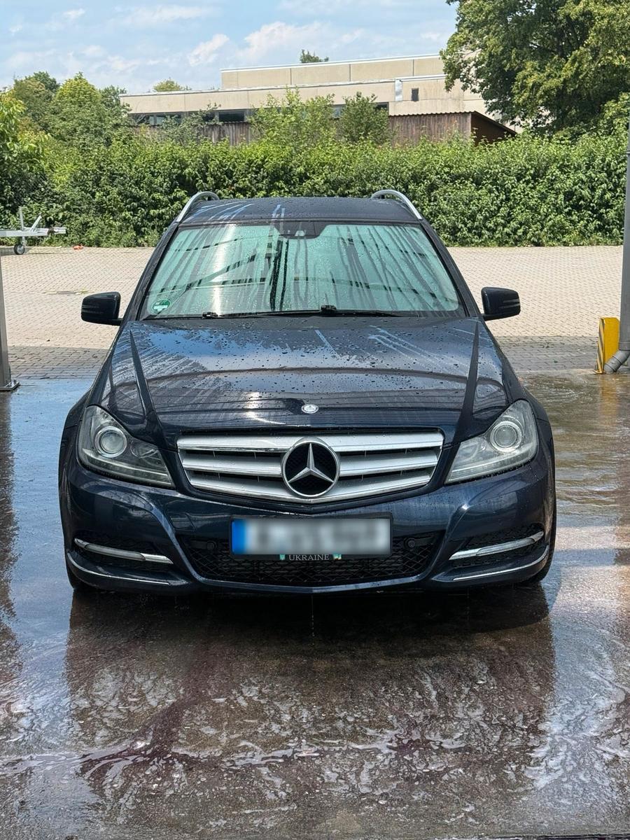 Mercedes-Benz C 220