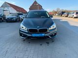 BMW 220 i Active Tourer*SCHECKHEFT*PDC*AHK*AUTOMATIK - BMW 220 in Osnabrück