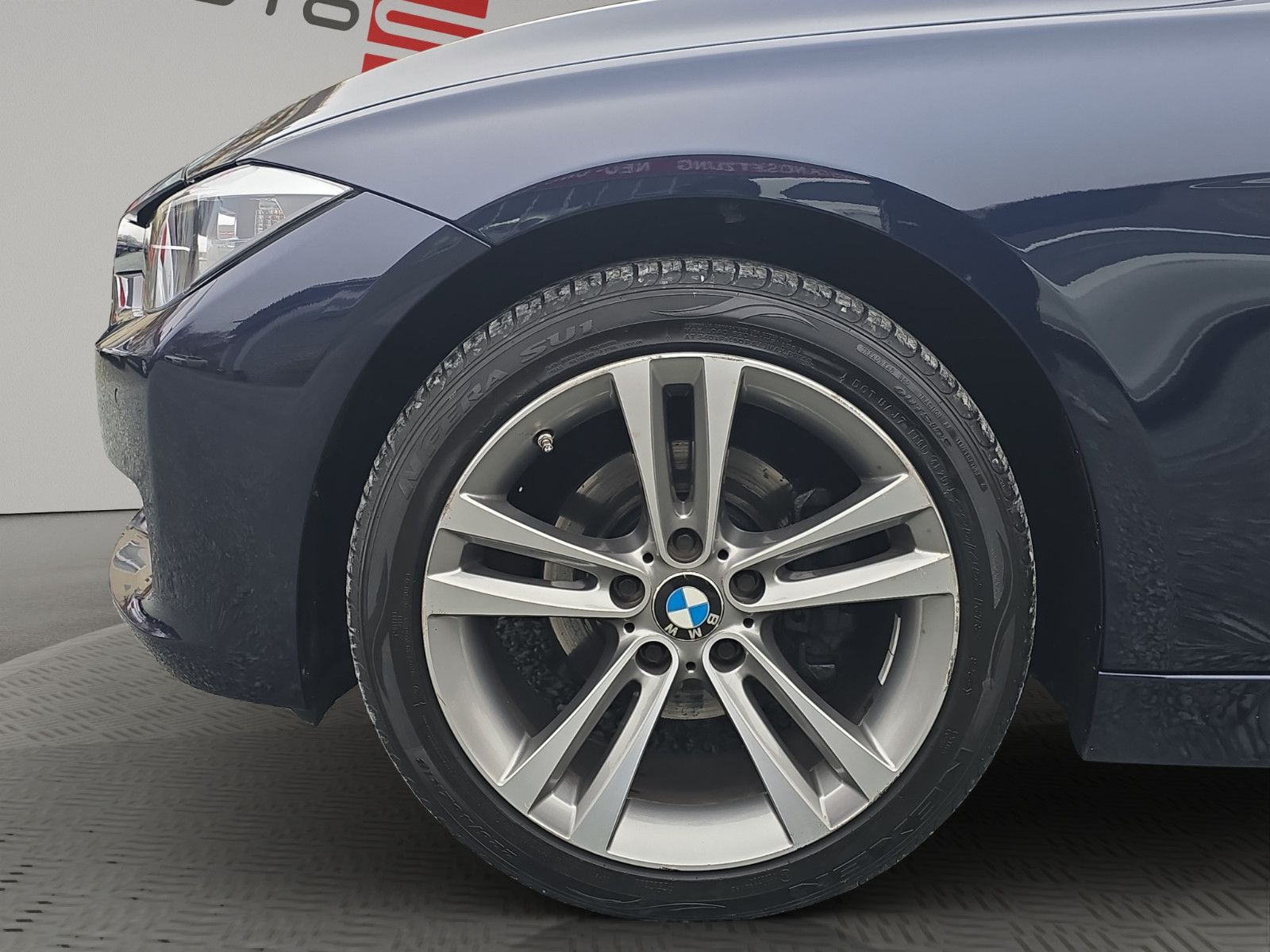 Fahrzeugabbildung BMW 320 i+NAVI BUSINES+PDC+SHZ