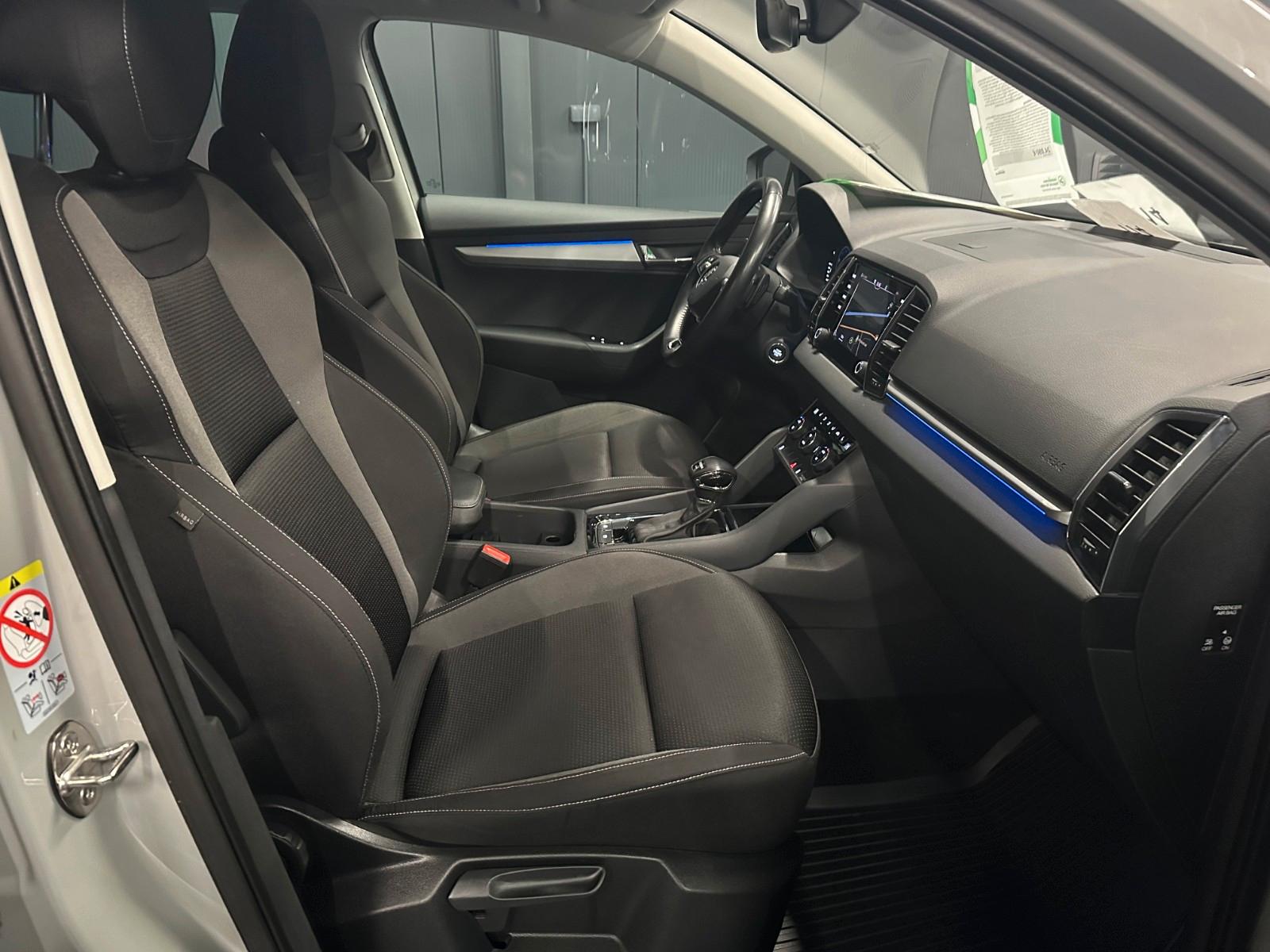 Skoda Karoq 2.0 TDI DSG Tour 4x4 *AHK*NAVI*CarPlay*SHZ, миниатюра 9