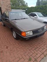 Audi  Oldtimer Typ 44    5  Zylinder  Verg... - Audi 100: 44 Typ