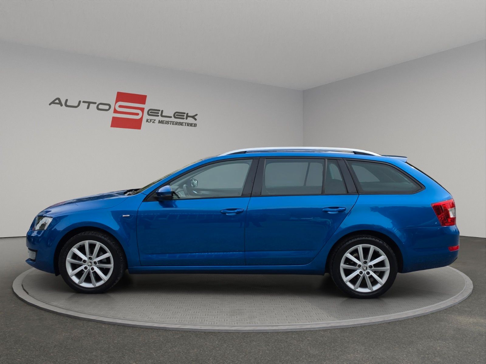 Fahrzeugabbildung SKODA Octavia Combi Ambition Apple CarPlay und Android