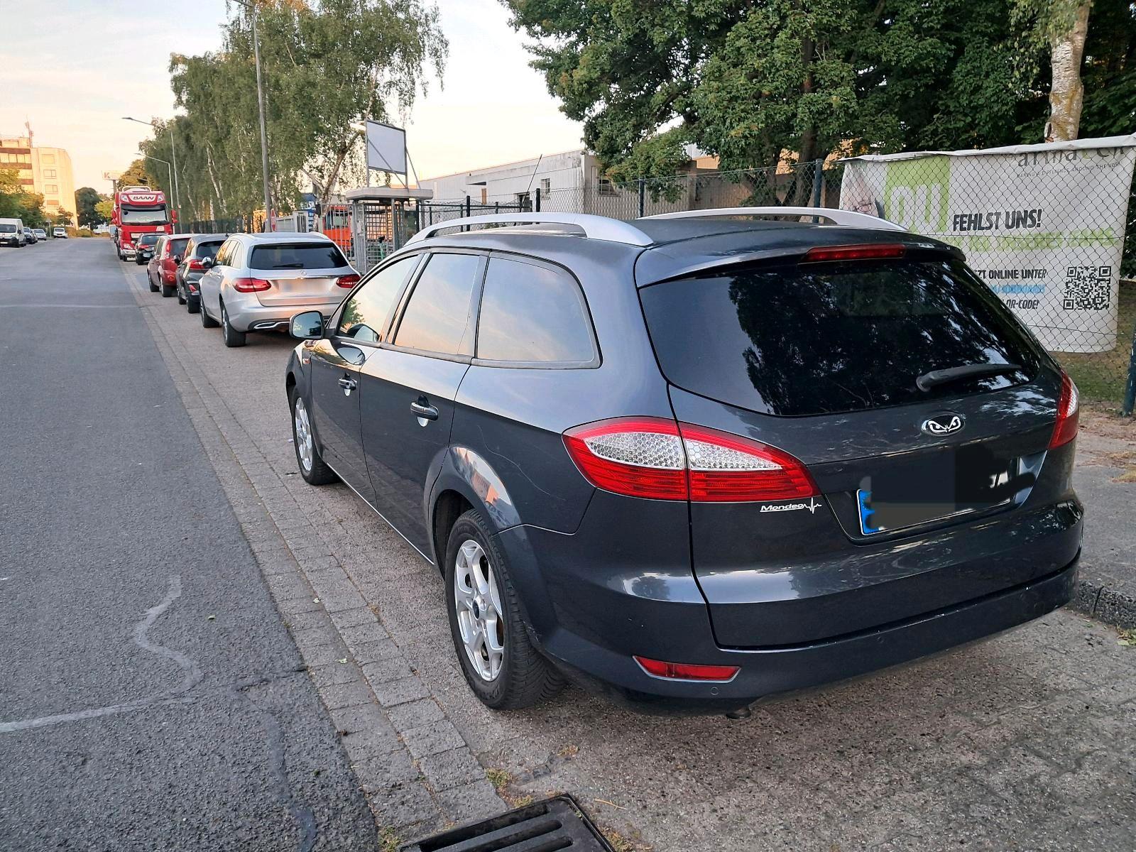 Ford Mondeo 2010 — photo 7