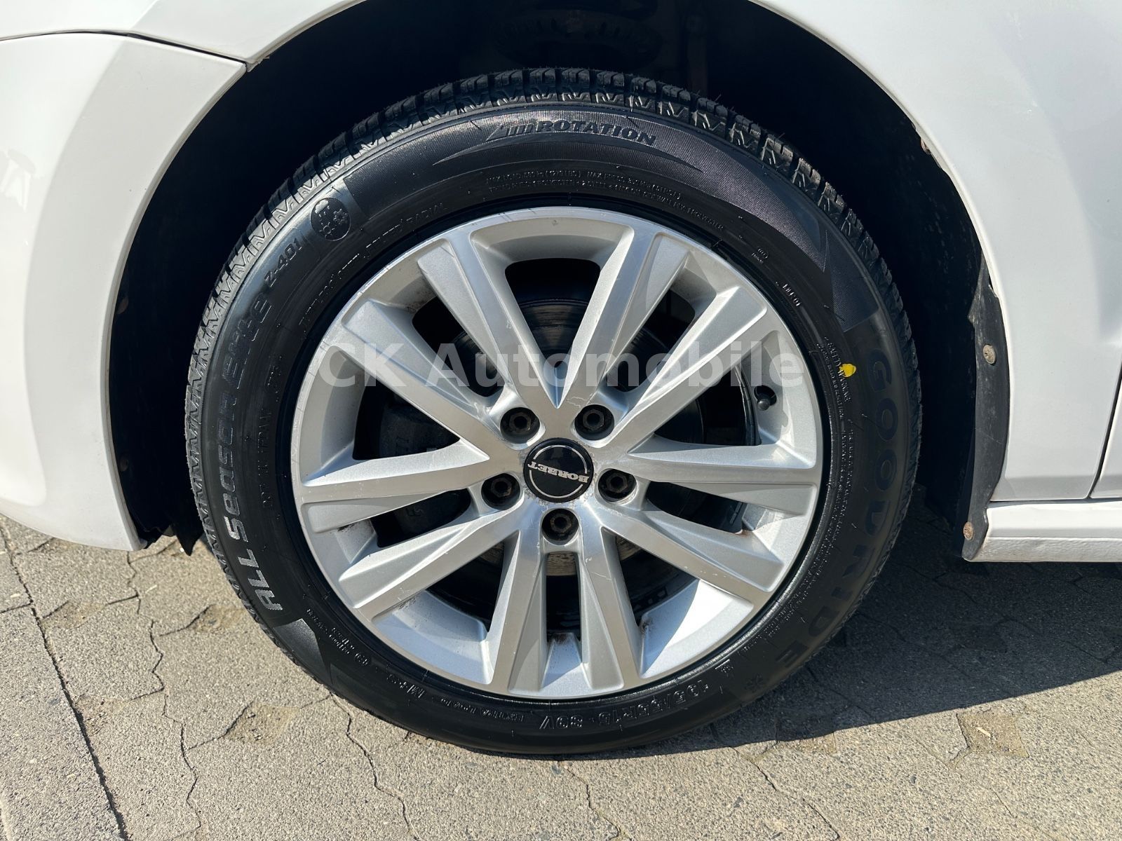 Fahrzeugabbildung Volkswagen Polo V Style 1.2 TSI/Klima/Bi-Xenon/Tempomat/PDC