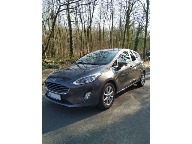 Ford Fiesta Titanium Kamera SHZ SR+WR/Alu TOP-Zustand