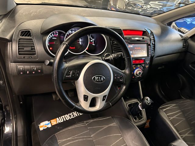 Kia Venga Platinum Edition