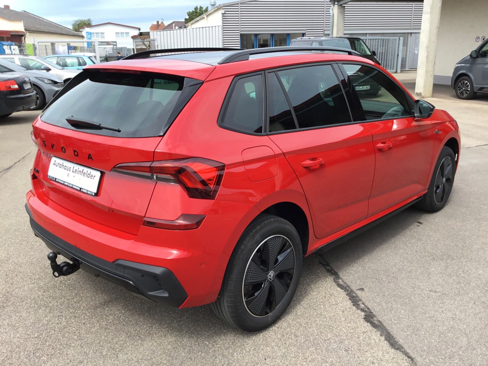 Fahrzeugabbildung SKODA Kamiq 1.5 TSI DSG Monte Carlo+AHK+Navi+Kamera