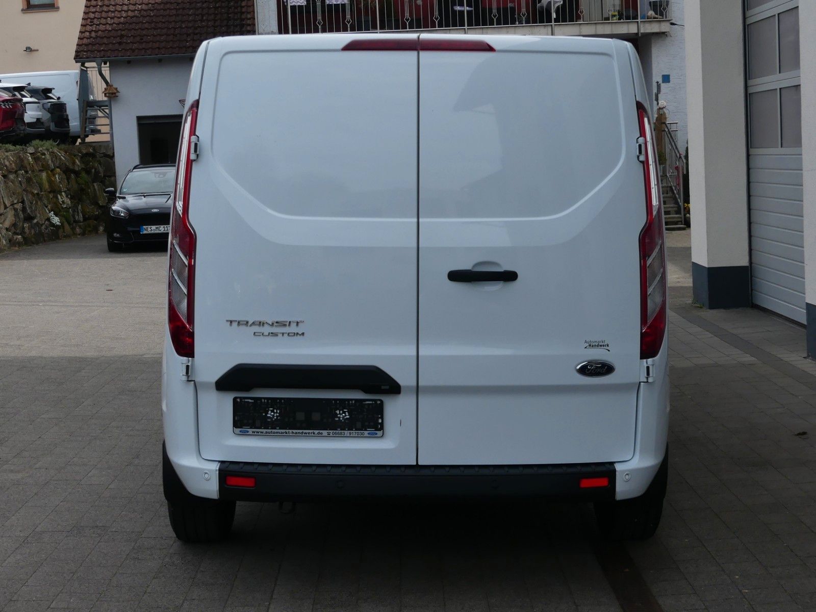 Fahrzeugabbildung Ford Transit Custom Kasten 320 L1 Trend*BLIS*Kamera