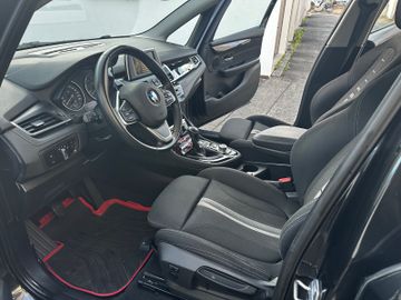 BMW 218 - 11