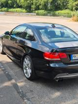 BMW 320i Coupé - - BMW 320 aus 2008: Coupé, 320i