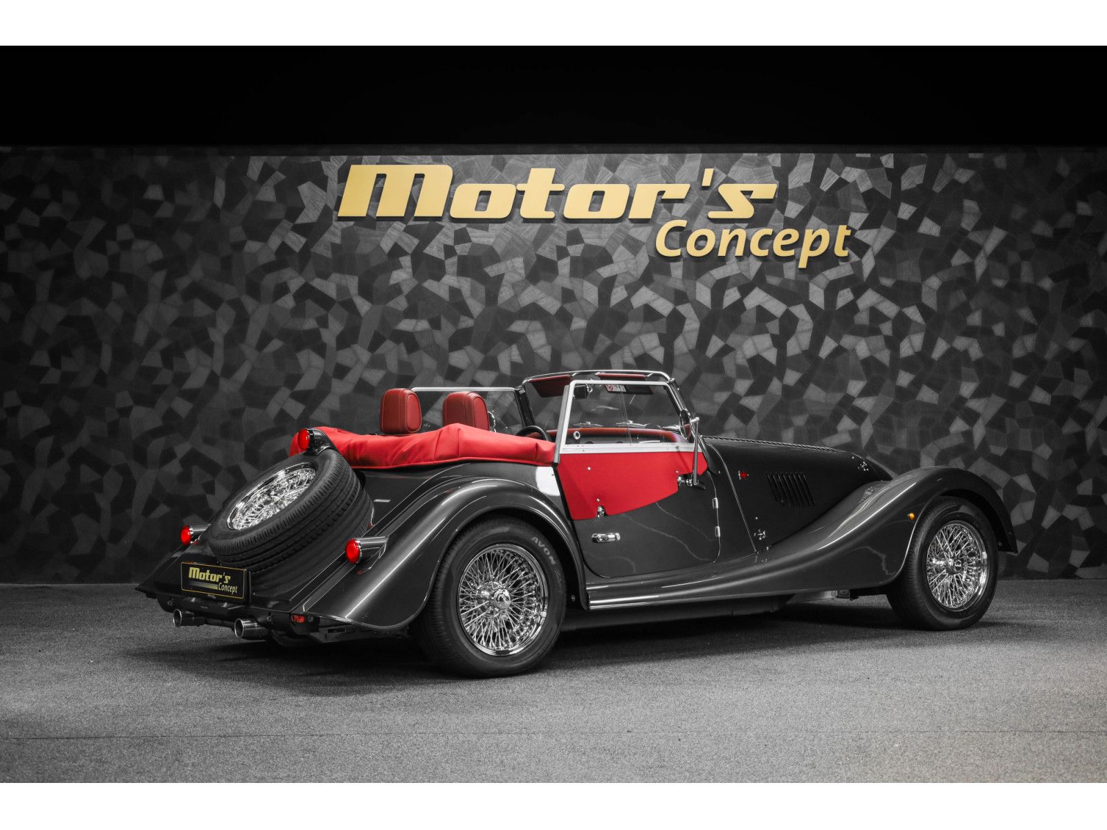 Morgan Plus 4 Dark Silver Metallic / Mulberry imagem 3