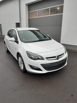 Opel Astra J 1.6 Turbo 180 PS AHK PDC Klim... - Opel Astra Gebrauchtwagen in Saarbrücken