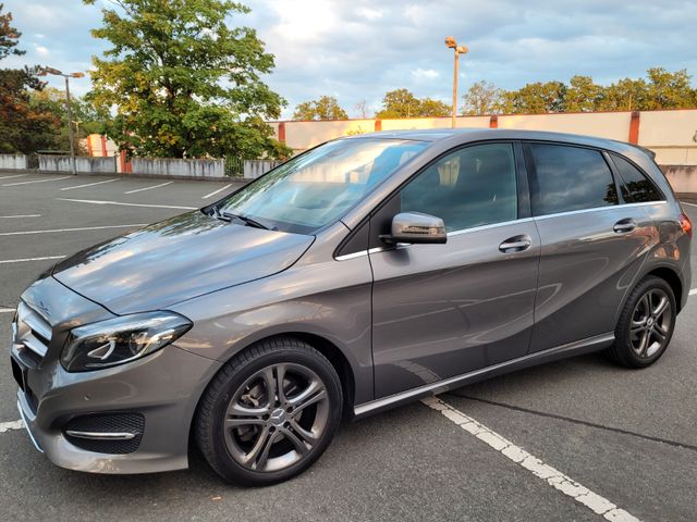 MERCEDES-BENZ B 200