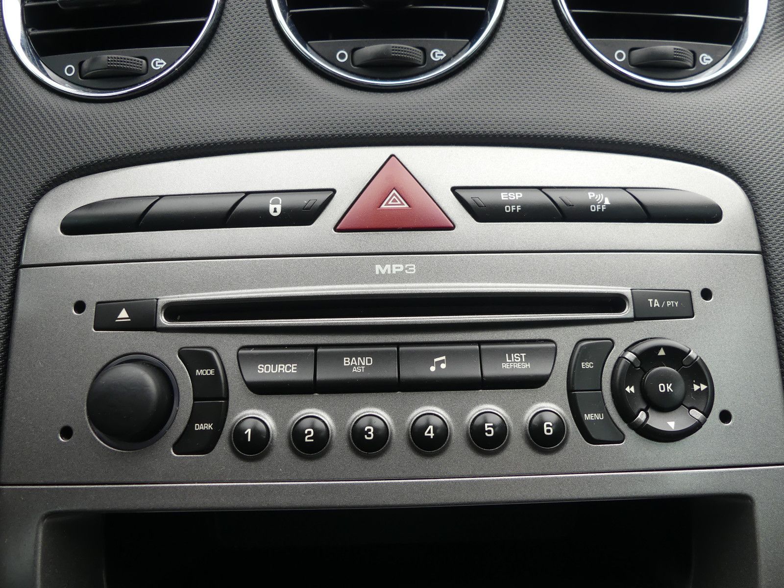 Fahrzeugabbildung Peugeot 308 Sport Plus 150 THP *PDC*SITZHZG*PANO*LM*GRA*