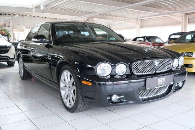 Fahrzeugabbildung Jaguar XJ8 4.2 Liter/Letztes Facelift im Bestzustand