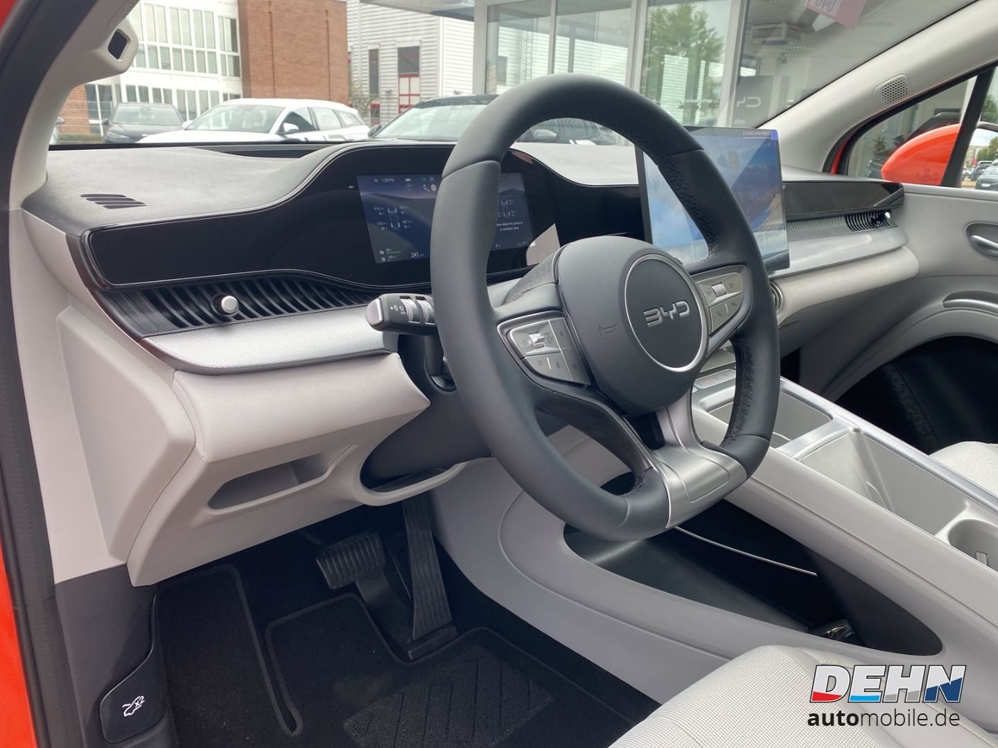 BYD DOLPHIN