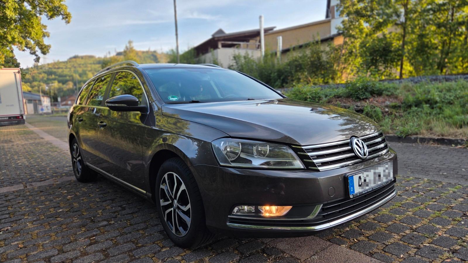 Volkswagen Passat 2012 — photo 7