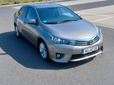 Toyota Corolla 1,6-l-Valvematic Multidrive S Execut... - Toyota Corolla mit Benzin-Antrieb: Limousine, Automatik, 1.6