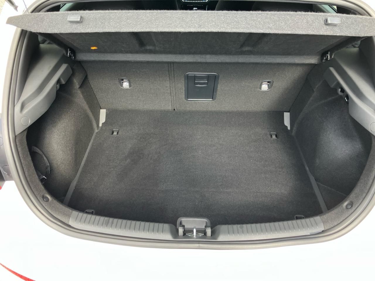 Fahrzeugabbildung Hyundai i30 ADVANTAGE LED*SHZ*LHZ*NAV*USB*CARPL