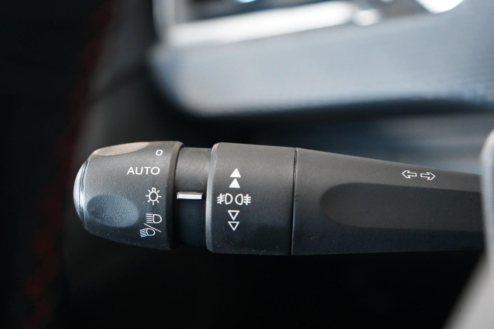 Peugeot 2008 Allure GT-LINE*Pano*Navi*Kam*18 Z.*Automat.