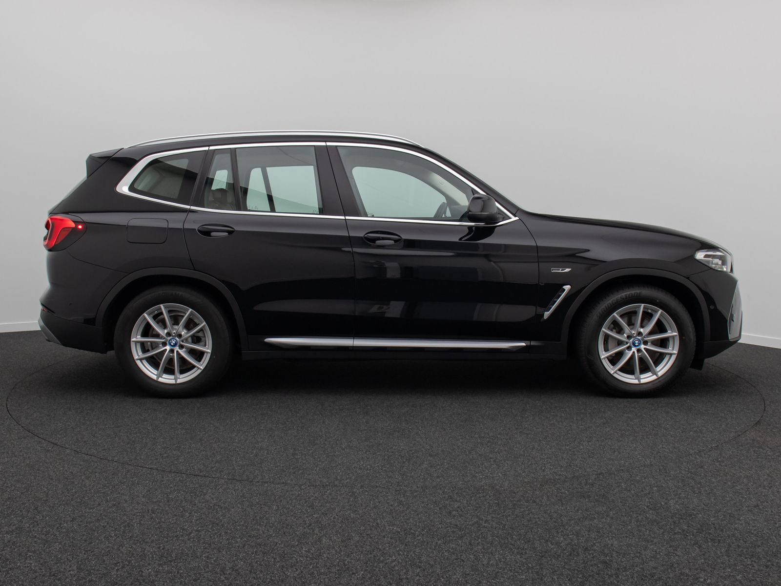 Fahrzeugabbildung BMW X3 xD30e Kamera DAB Sportsitz AHK Leder 18Zoll