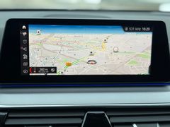 BMW 520d Autom. *DISPLAY KEY*HEAD UP*SURROUND VIEW*