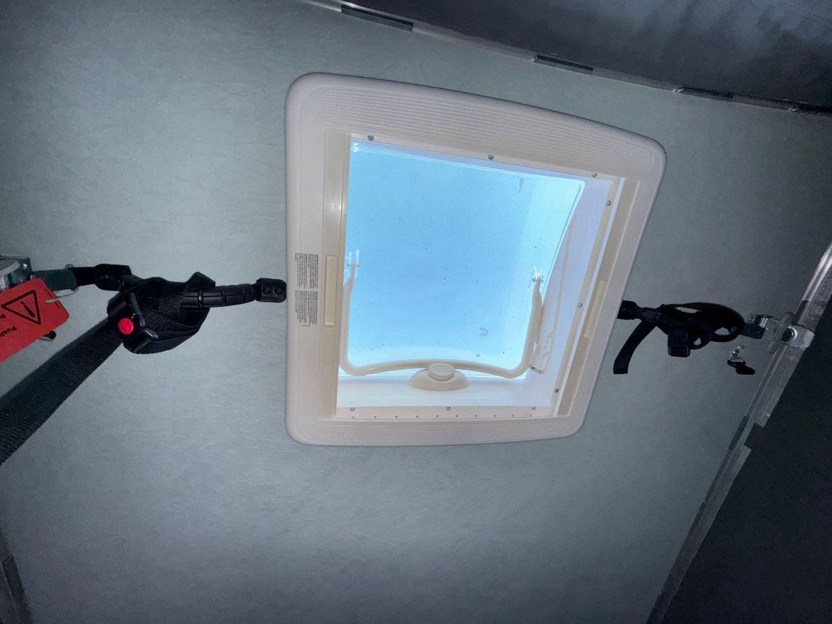 Fahrzeugabbildung Pössl 600 2WIN R PLUS CITROEN SCHLAFDACH AHK KAMERA