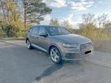 Audi Q7 3.0 TDI quattro tiptronic - - silberne Audi Q7