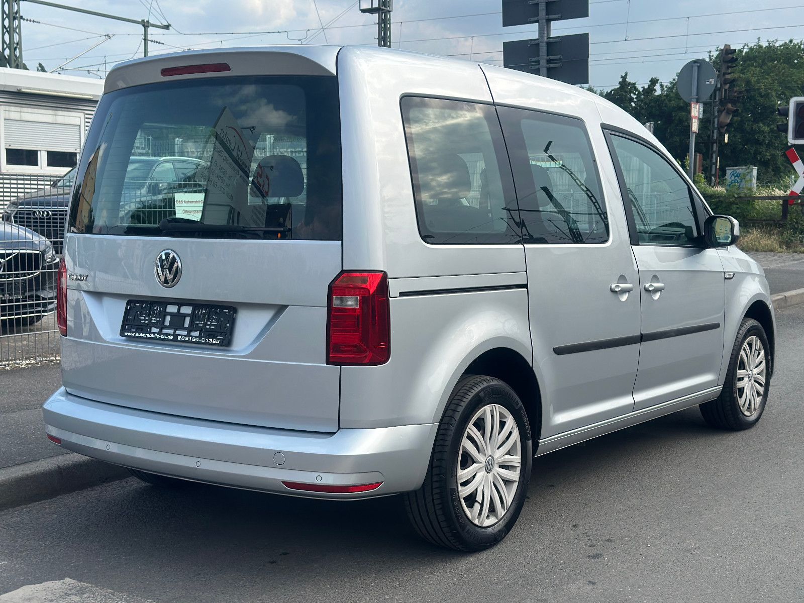 Fahrzeugabbildung Volkswagen CADDY TRENDLINE BMT*WENIG KM*