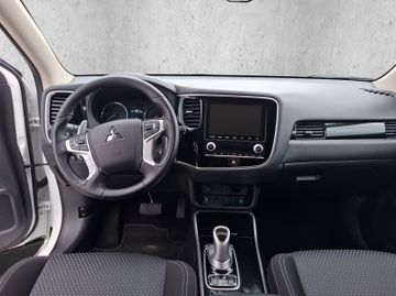 Mitsubishi Outlander 2.4 PHEV Basis Kam.+KeyLess+SHZ+LM+PDC