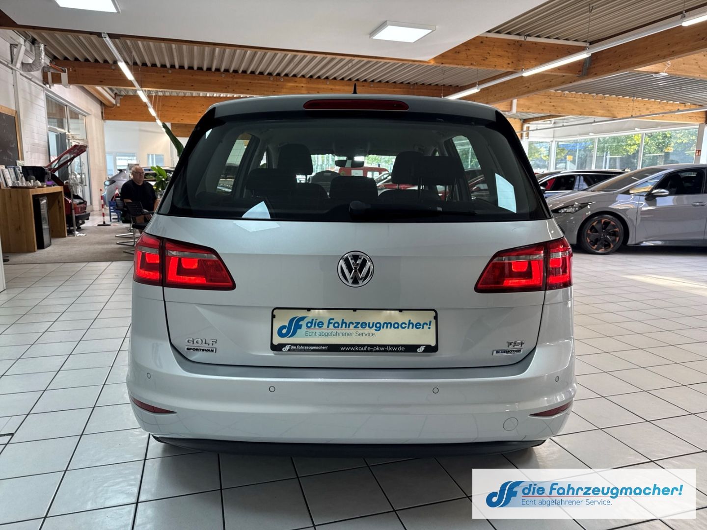Fahrzeugabbildung Volkswagen Golf Sportsvan VII Trendline BMT Start-Stopp Spe