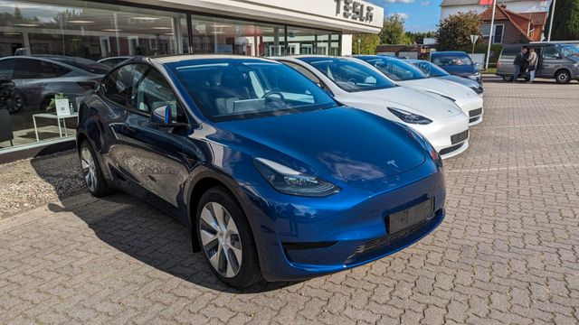 Tesla Model Y RWD AHK SHZ Matrix LED