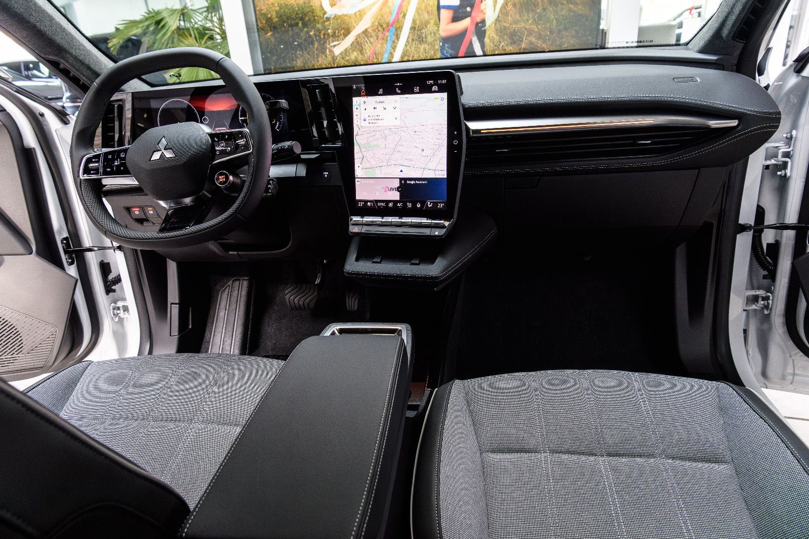 Fahrzeugabbildung Mitsubishi Eclipse Cross Diamant TOP *22KW Laden