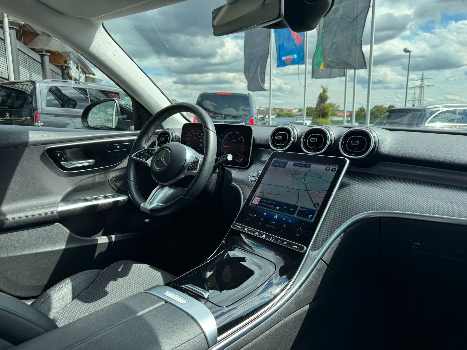 Fahrzeugabbildung Mercedes-Benz C 200 d T Avantgarde AHK+R-Kamera+Ambiente+Carp