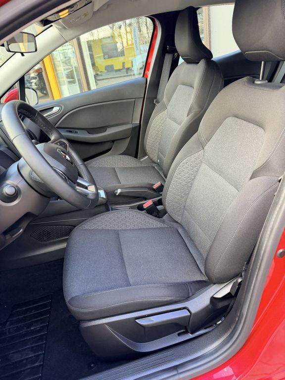 RENAULT Clio - Bild 6