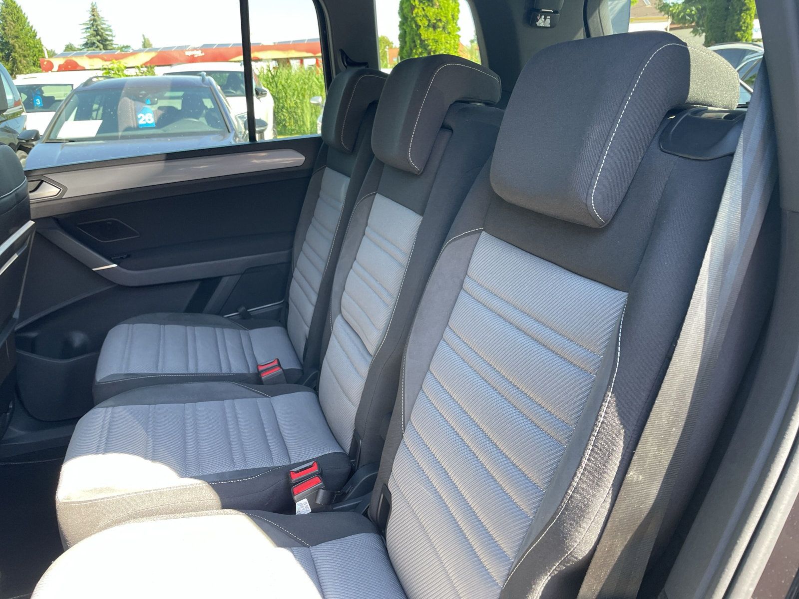 Touran R-Line TSi DSG Navi 7S LED Kamera Highlin