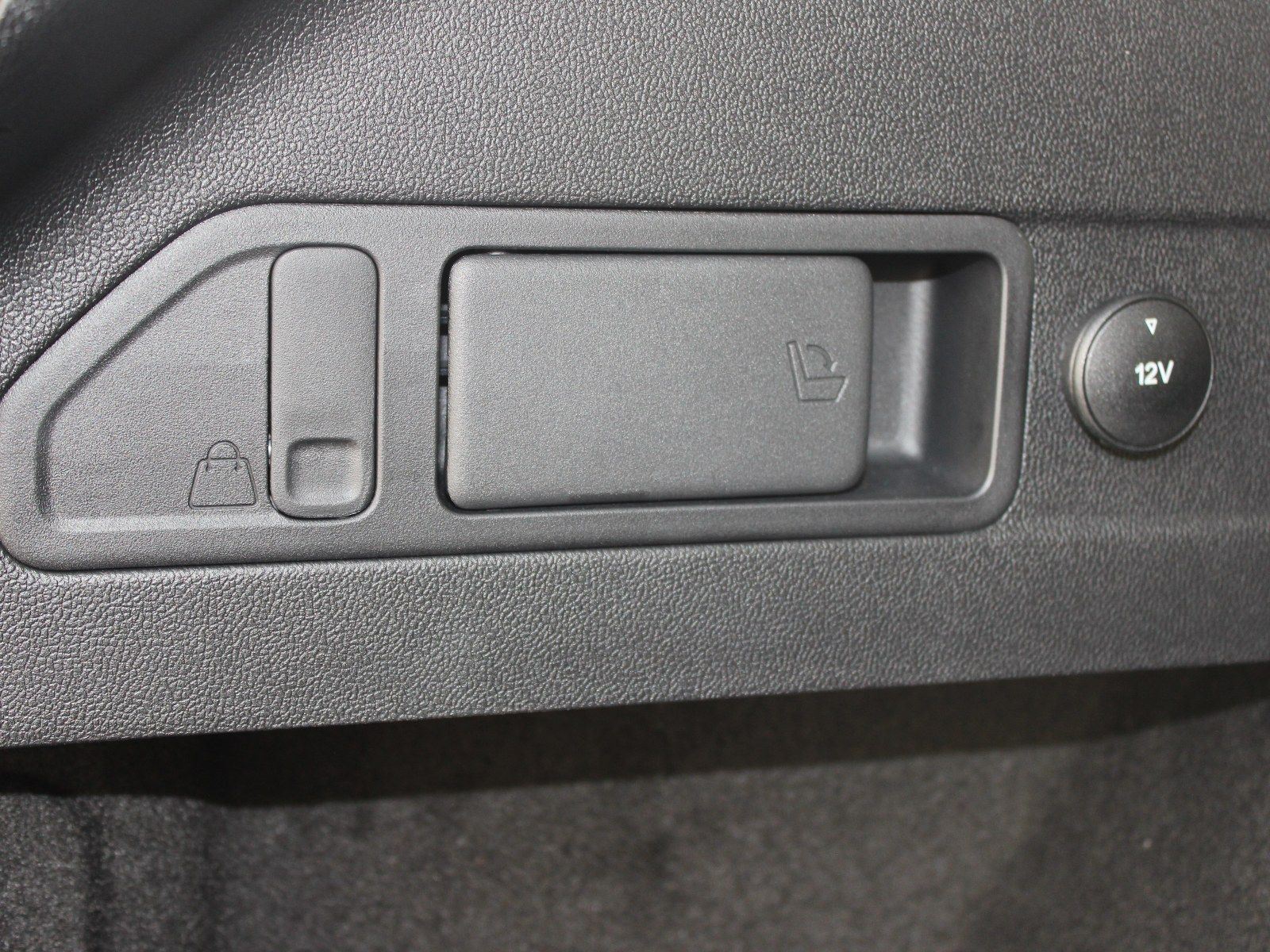 Fahrzeugabbildung Ford Focus Titanium X 1,0 EcoBoost