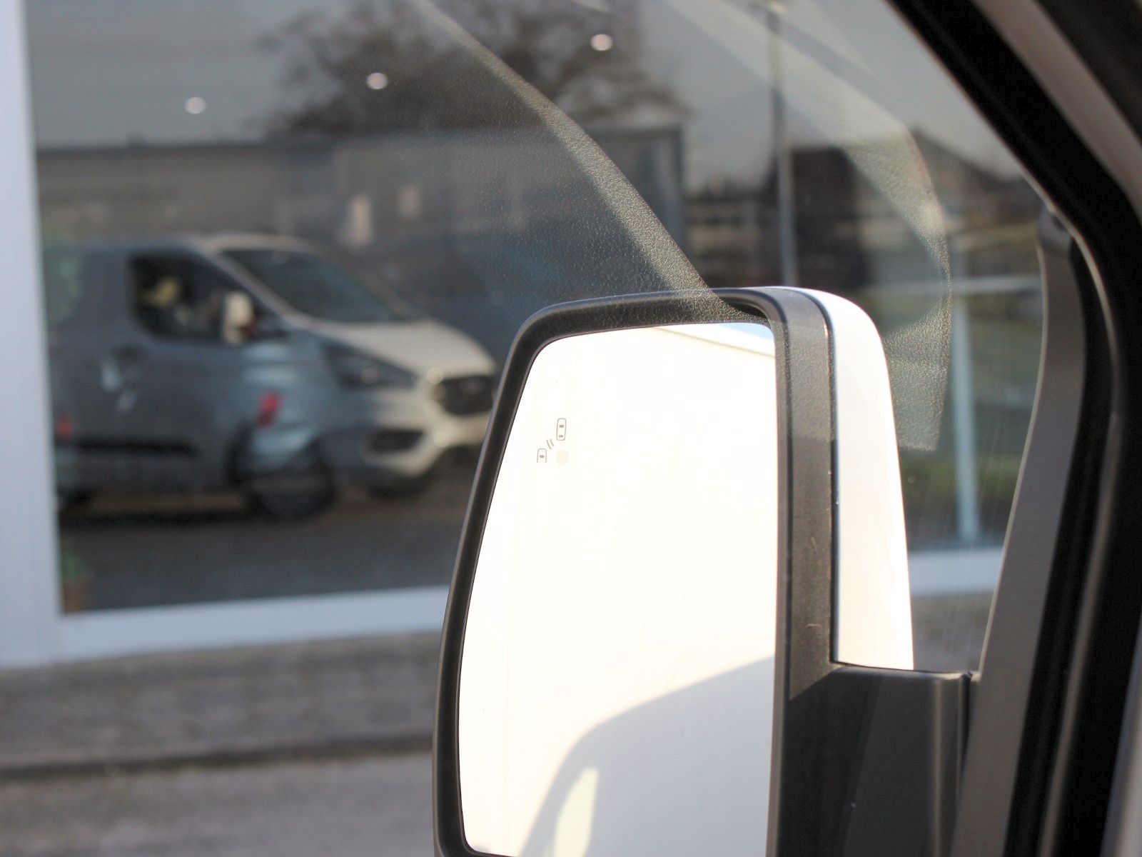 Fahrzeugabbildung Ford Transit Custom 340 L1 Trend Service-Line