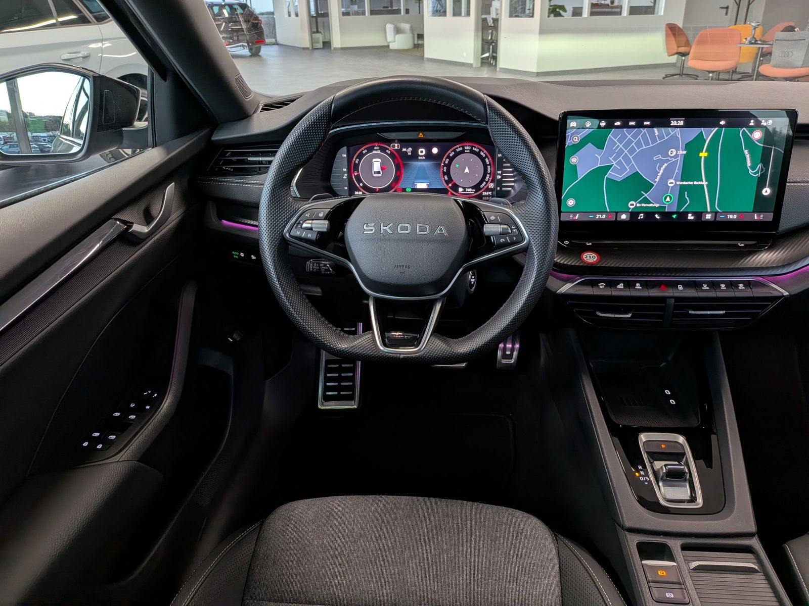 Fahrzeugabbildung SKODA Octavia 2.0 TDI DSG Sportline Matrix AHK 5J-Gara