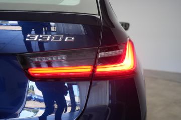 BMW 330 - 12