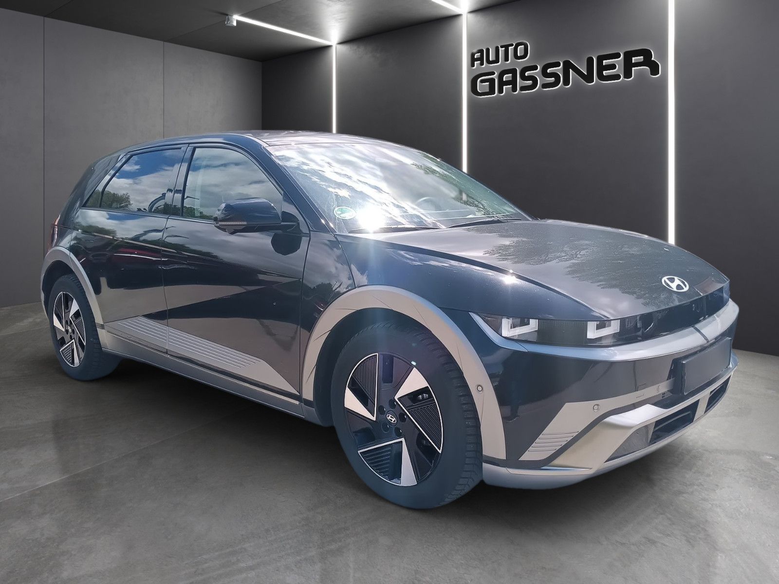 Fahrzeugabbildung Hyundai IONIQ 5 84kWh 325PS 4WD Techniq Parkpaket