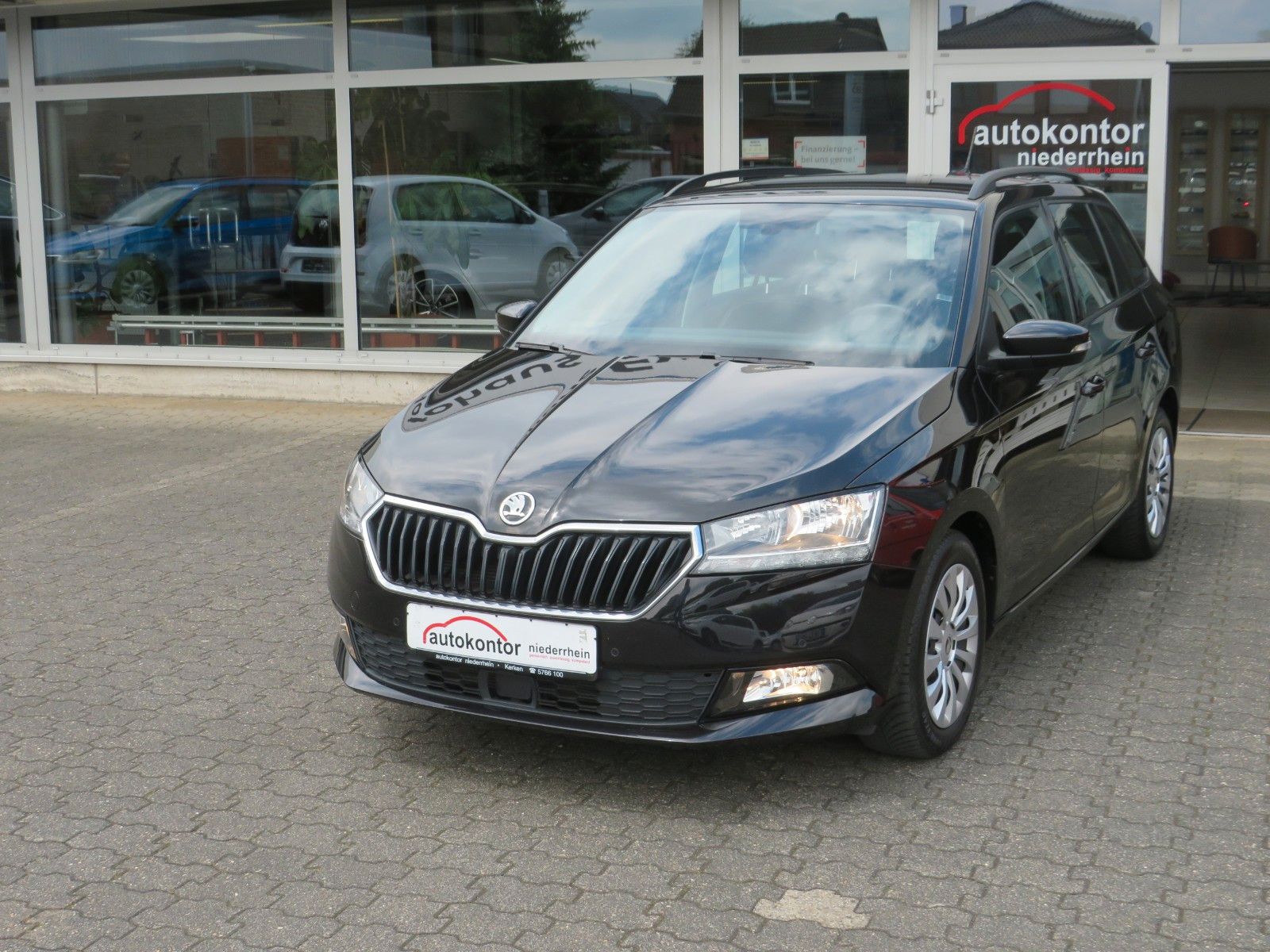 Fahrzeugabbildung SKODA Fabia Combi Ambition PDC SITZH. SMART-LINK GJ 1H