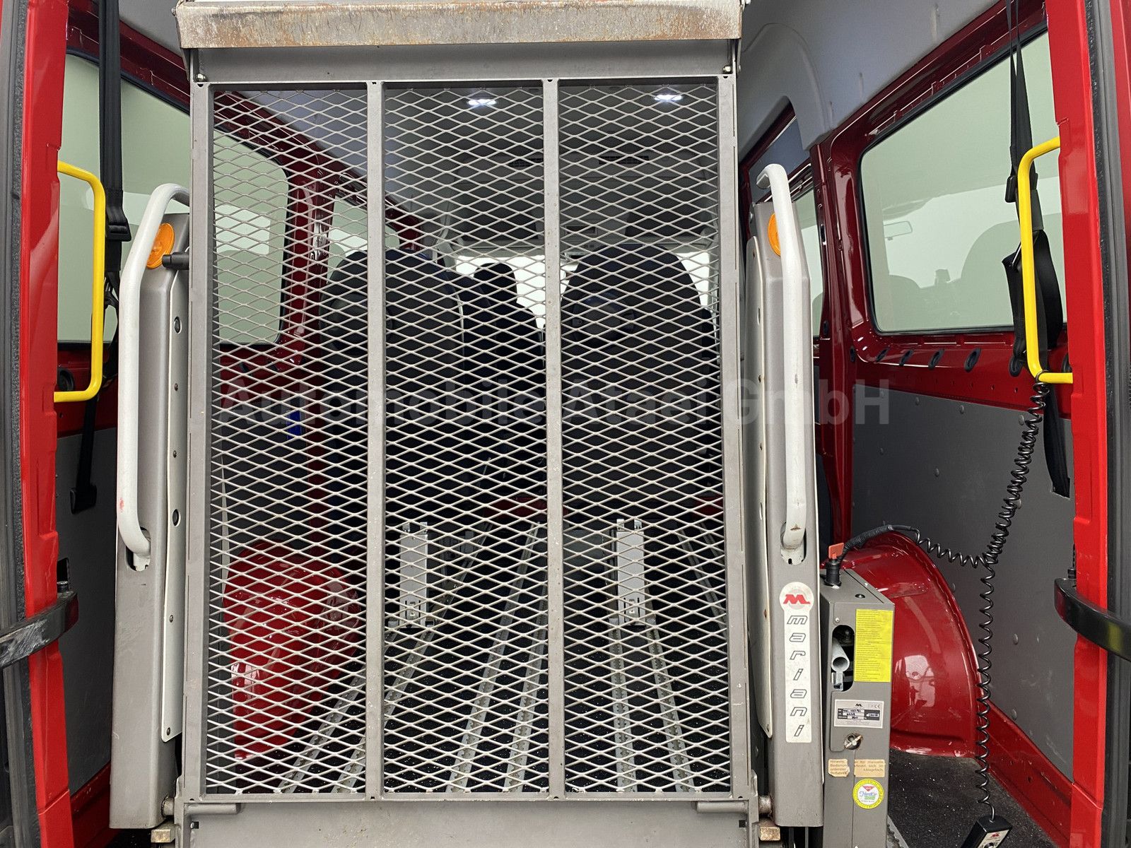 Fahrzeugabbildung Volkswagen Crafter 35 Kombi *ROLLSTUHL-LIFT* 6-SITZE (2565)