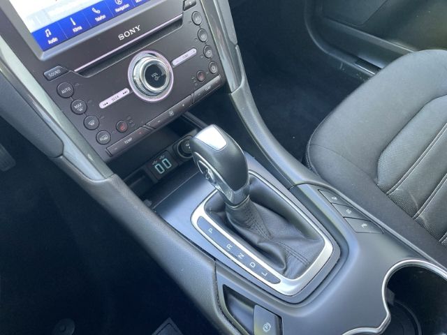 Fahrzeugabbildung Ford Mondeo 2.0 Hybrid, Titanium Autom. Navi, AHK, Rü