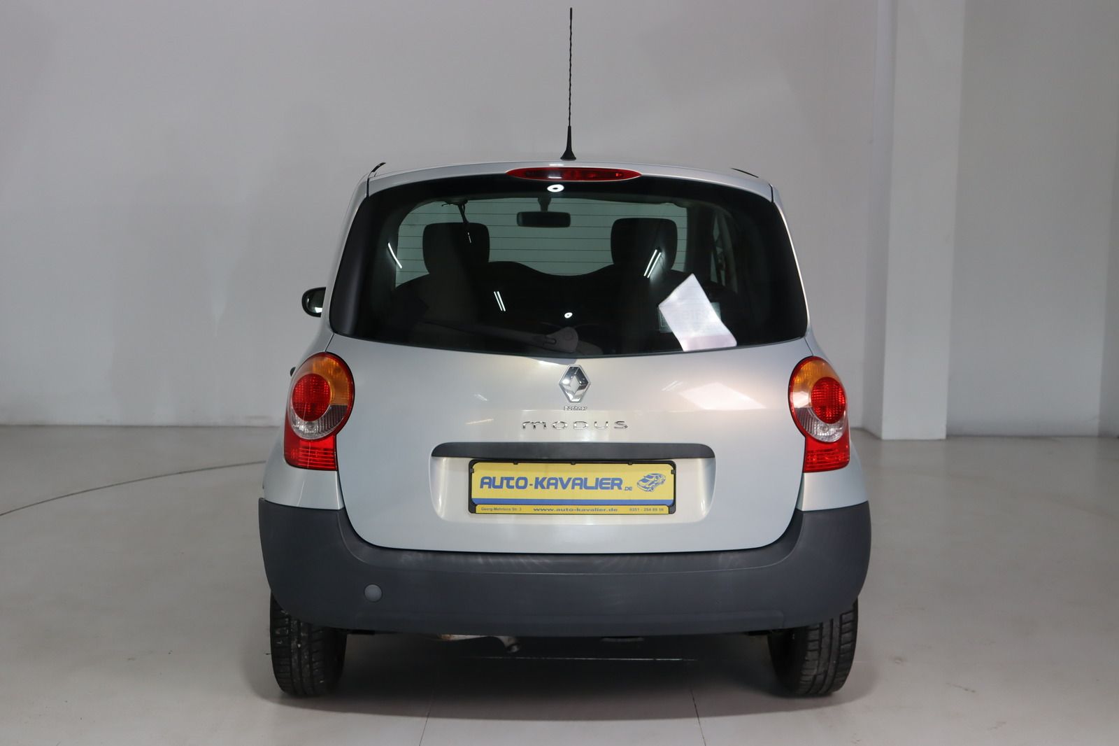 Fahrzeugabbildung Renault Modus 1.2 16V * HU/AU bis 09.26 * 8-fach *
